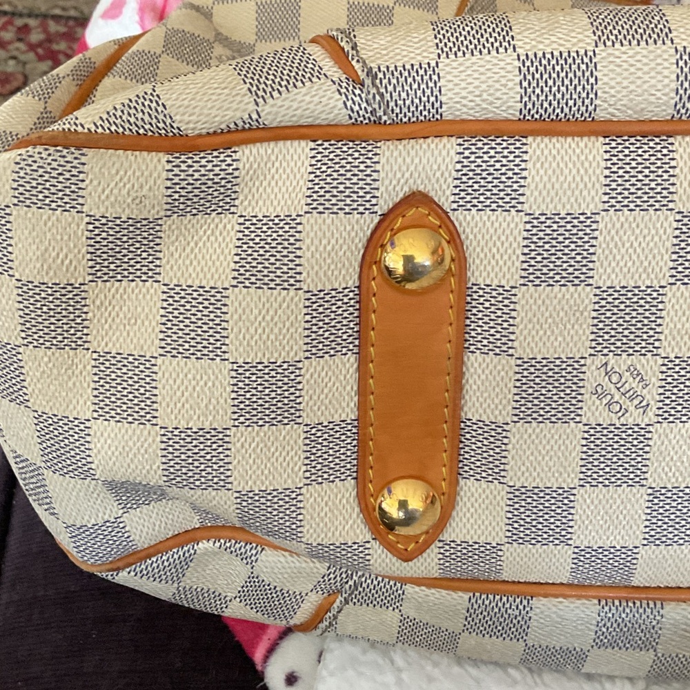 Louis Vuitton Damier Azur Hobo Bag in Cream and Brown - Picture 14 of 14